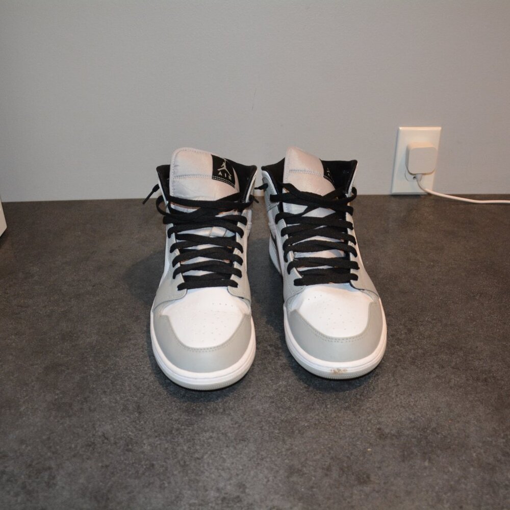 Nike Air Jordan grey, white and black size 12.5 Men's - Picture 5 of 7